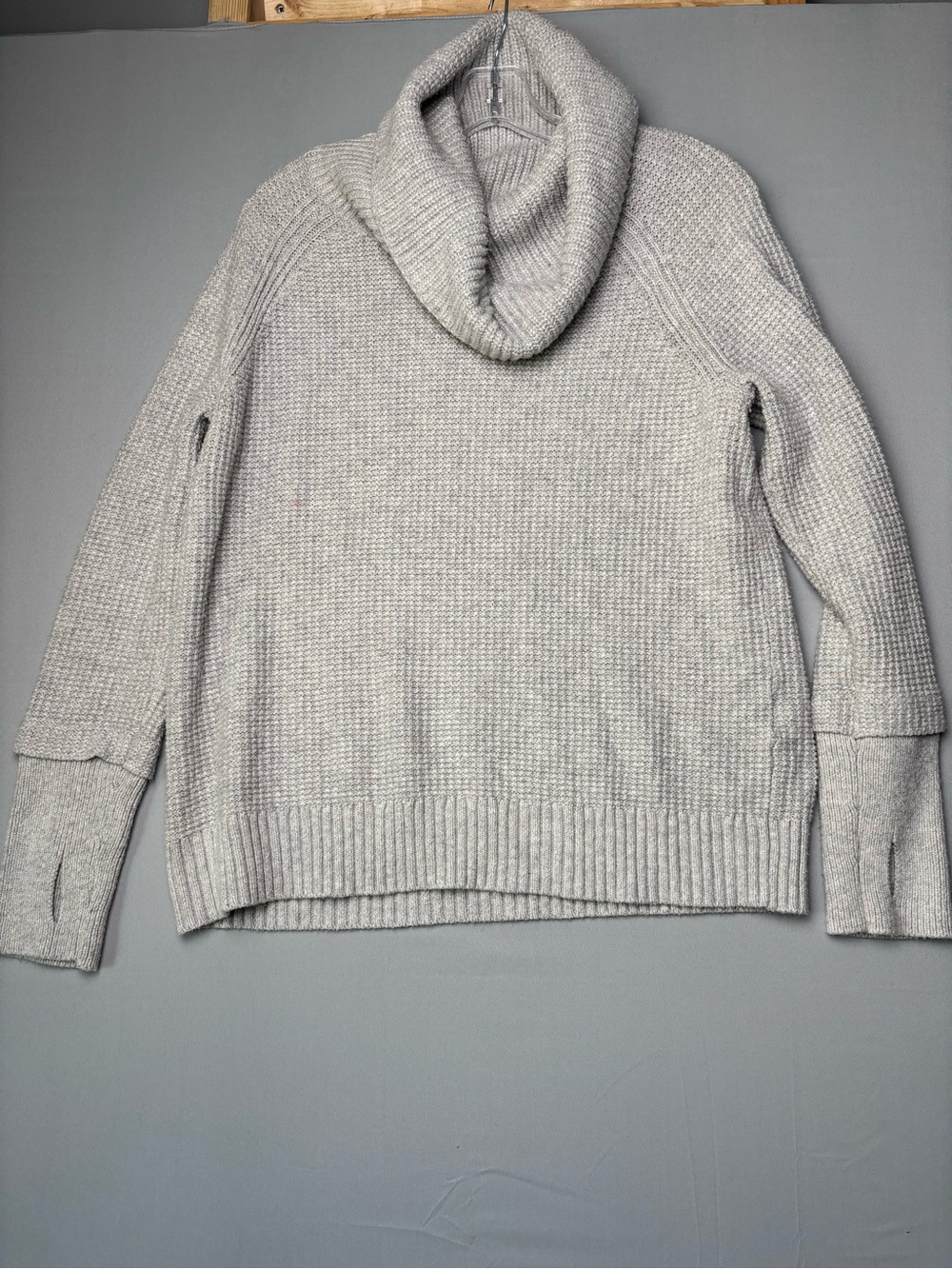 Market & Spruce Gray Chunky Knit Cowl Neck Sweater Cozy Oversized Thumbhole M - Picture 1 of 11